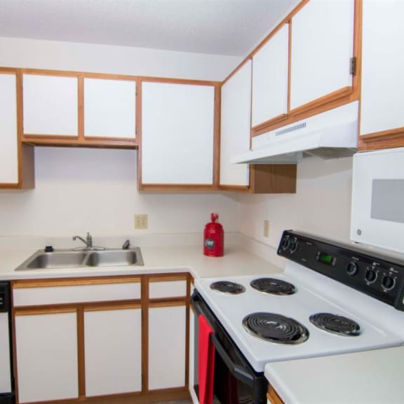 Thumbnail 4 of 5 Northridge Heights Apartments Kitchen with dishwasher in Lincoln NE