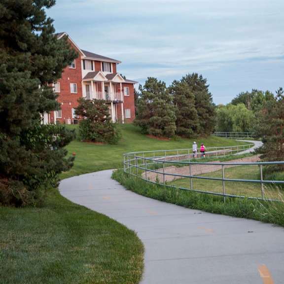 jogging path near pine lake heights apartments in lincoln nebraska