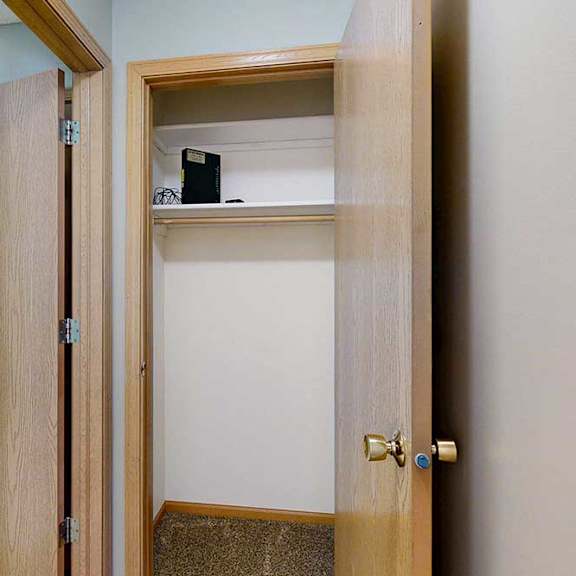 Thumbnail 14 of 29 large walk-in closet