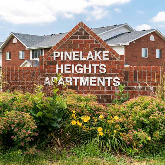 apartments at pine lake heights