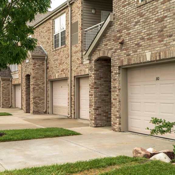 stone ridge estates duplexes with attached garages