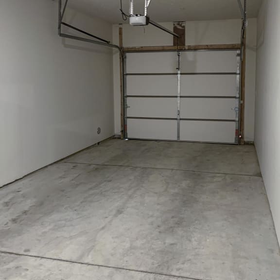 Thumbnail 19 of 20 detached garages available at the flats at shadow creek