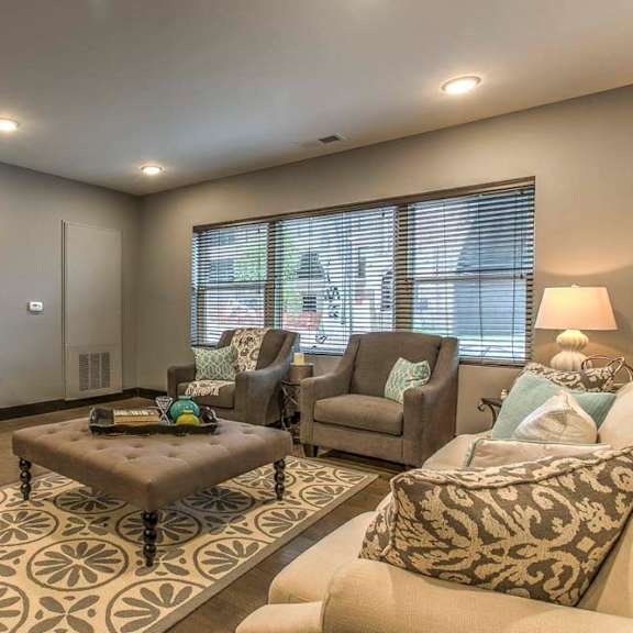 Thumbnail 20 of 23 Beautiful furnished living room at The Helen