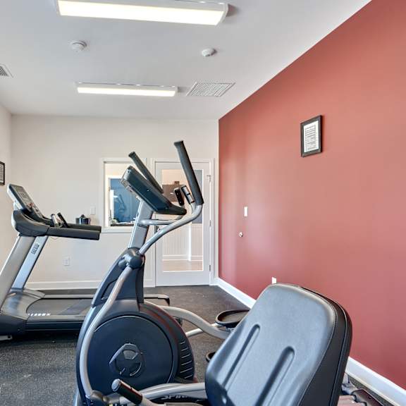 cardio equipment in the gym at belgard apartments
