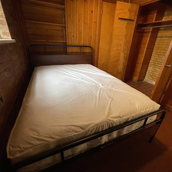 507-6 bedroom