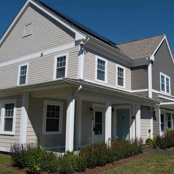 a row of houses in a row