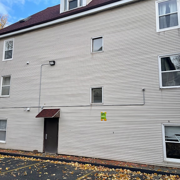 1358-1360 hollis side exterior