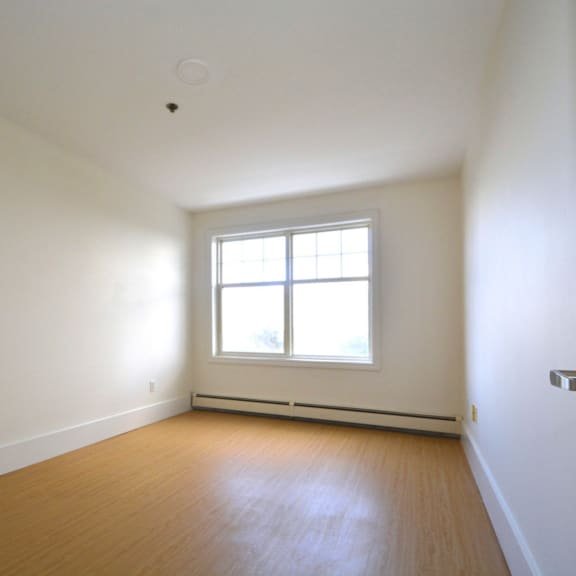 155 stoneybrook court living room