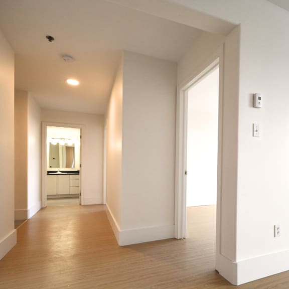 155 stoneybrook court hallway