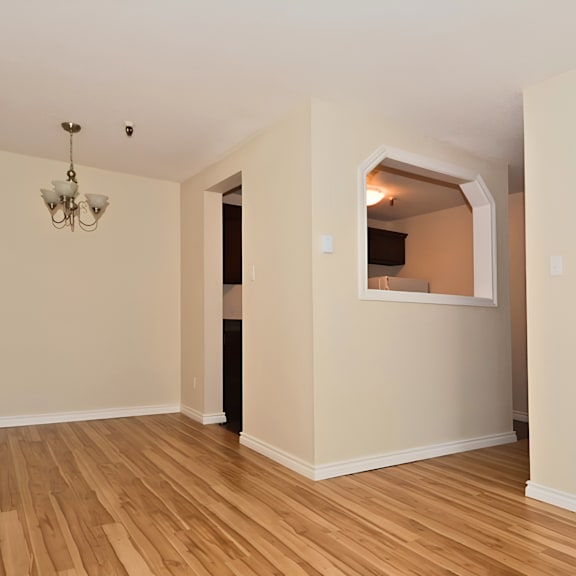175-211 harlington dining