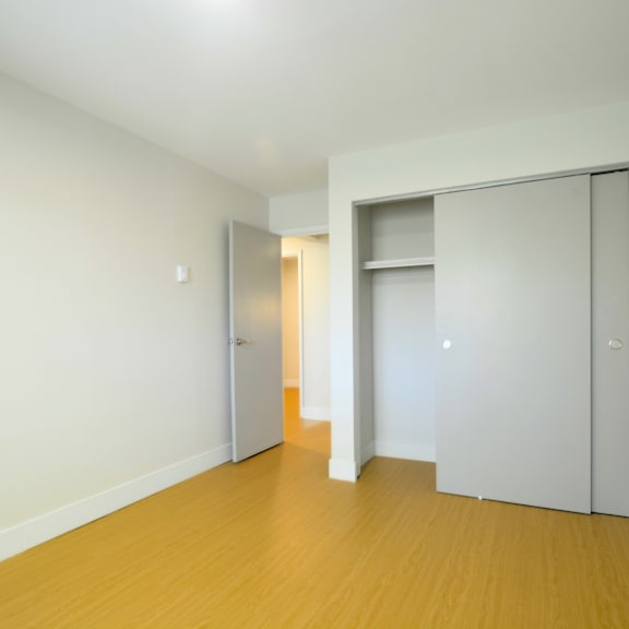 23 glen moir bedroom 2