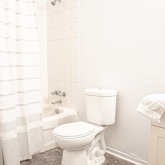 294-300 main avenue bathroom