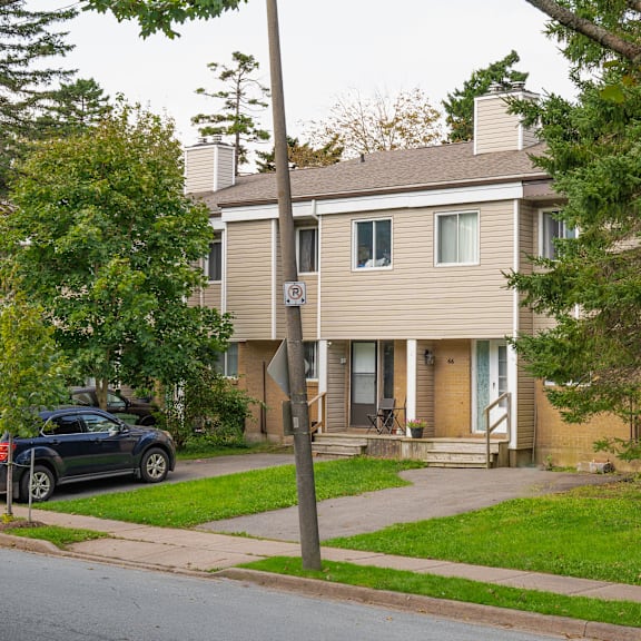 48-66 harlington driveway