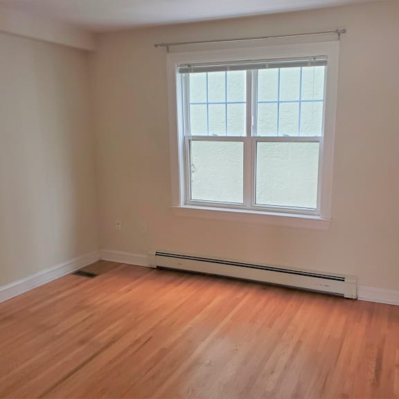 6087 south bedroom