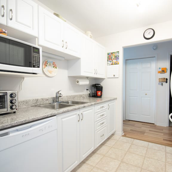 buckingham place kitchen