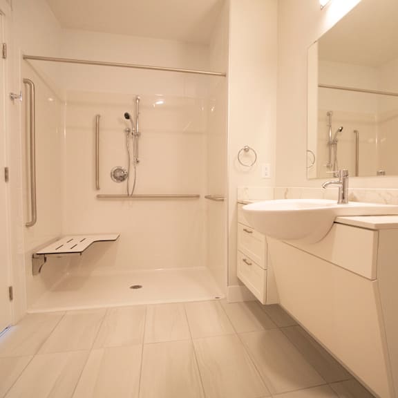david dunphy place bathroom