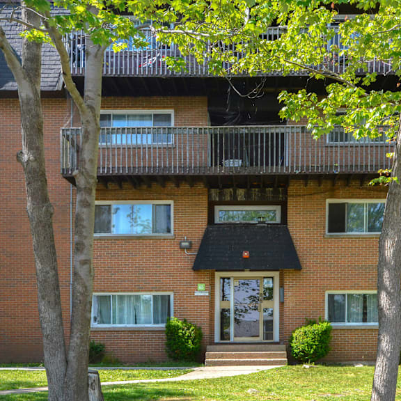 glenforest apartments exterior front