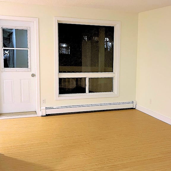 hillcrest living room balcony