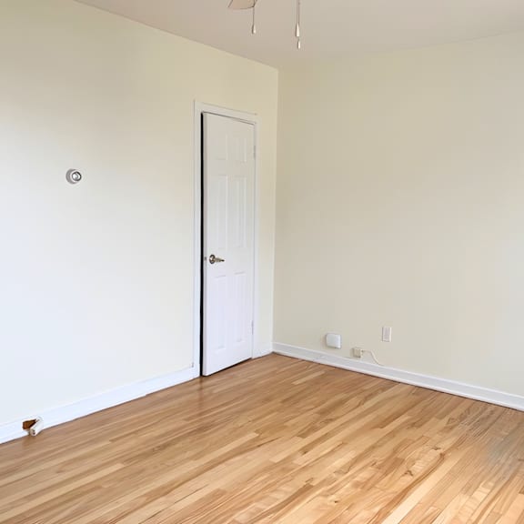 maplehurst apartments living room