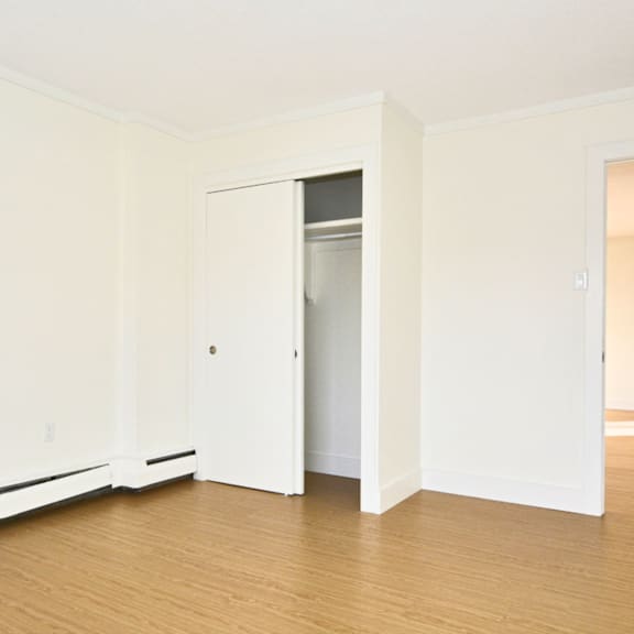 parker street apartments bedroom 2 closet