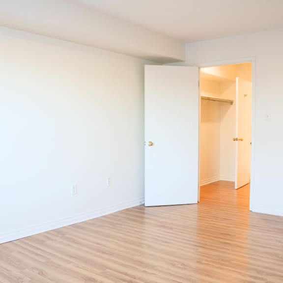 paxton place bedroom 2 closet