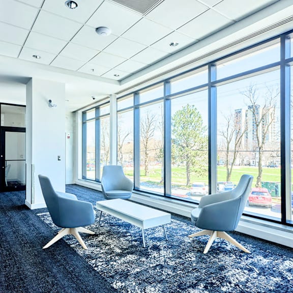quinpool tower lounge