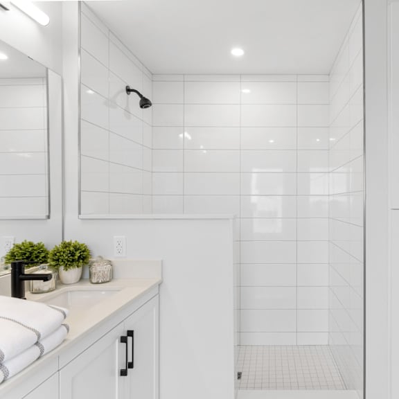 sherwood corssing townhomes - shower
