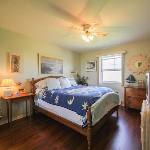 strathmore apartments bedroom