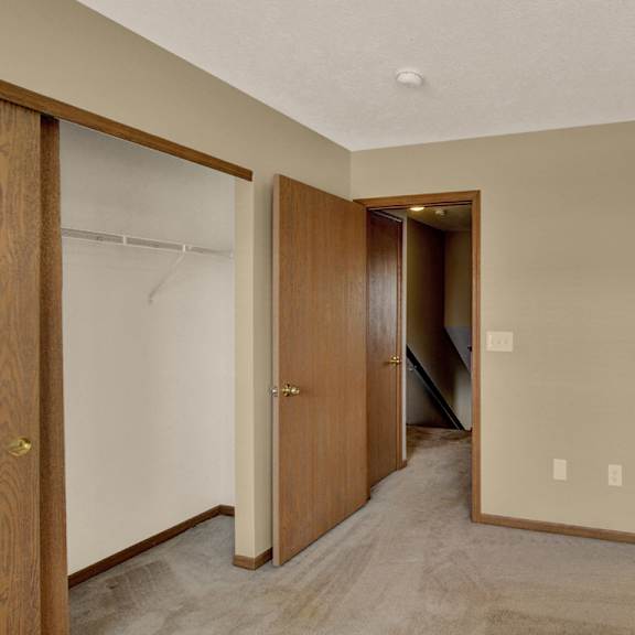 two bedroom townhome at brookfield village apartments, ohio, 43123
