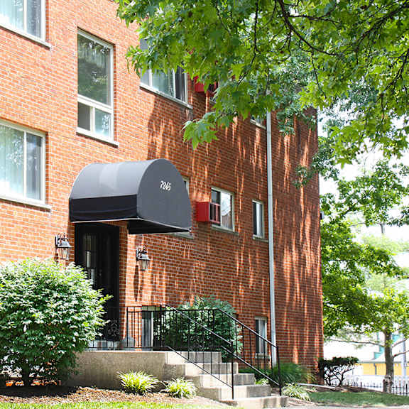 front exterior at crown court apartments, florence