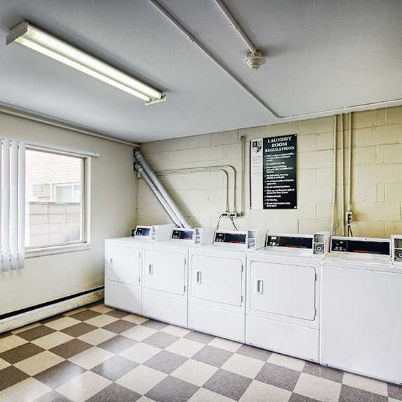 laundry at crown pointe apartments, covington, kentucky