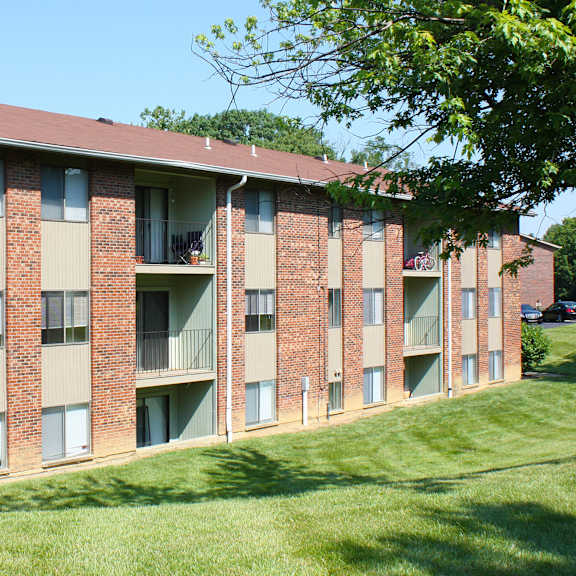 entry at sharondale woods apartments, cincinnati, 45241