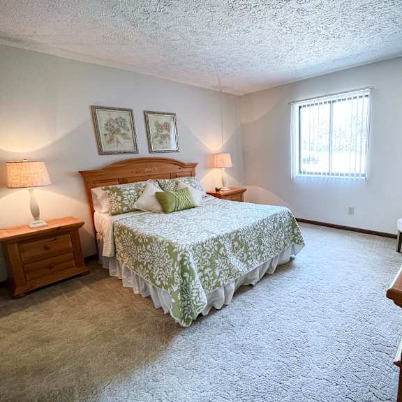 master bedroom  at colonial village, kentucky, 41017