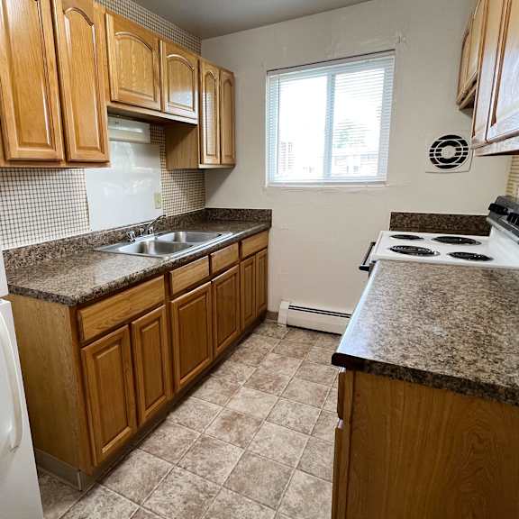 modern kitchen at forest park apartments, ohio, 45240