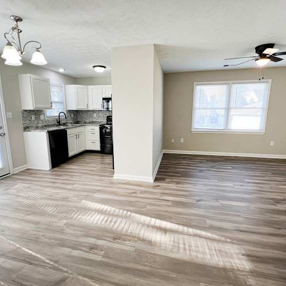 unfurnished living area at hartland place, lexington, ky, 40517