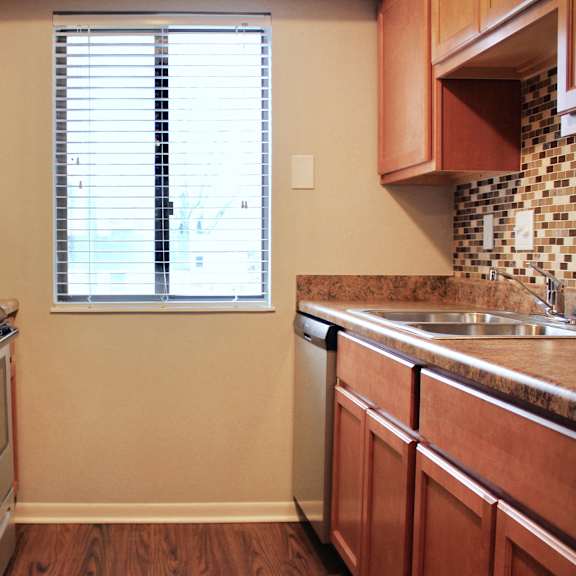 renovated kitchen at hunter's creek apartments, cincinnati