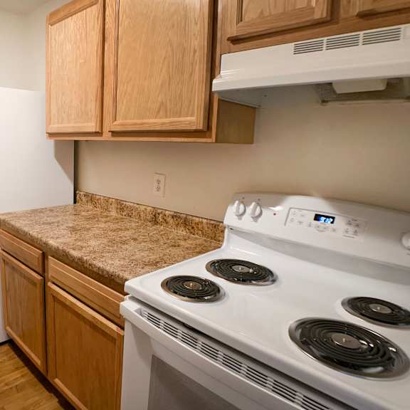 electric appliances at crown crossing apartments, ohio, 45102