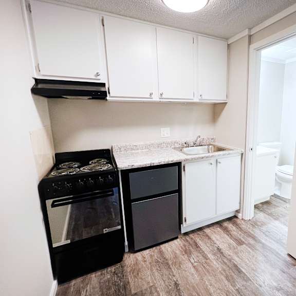renovated studio at wentworth estates apartments, florence, 41042