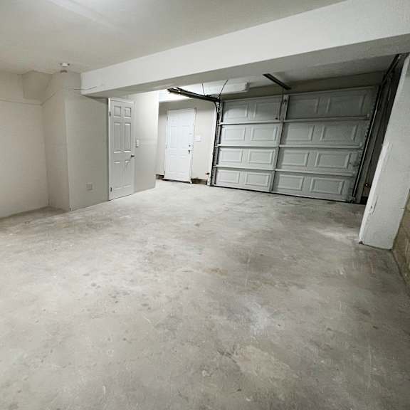 this is a photo of the living room of a 560 square foot, 1 bedroom apartment at  at woodhills apartments, west carrollton, oh