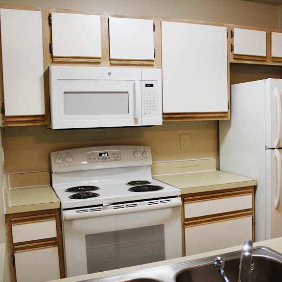 kitchens with ample storage  at eagle crest apartments, galloway, oh, 43119