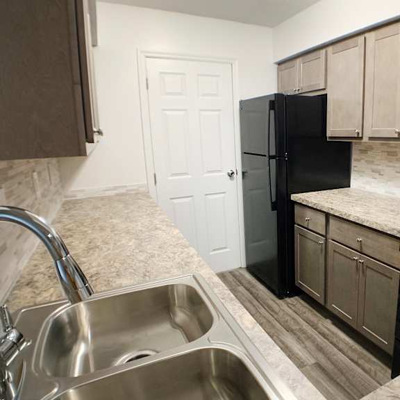 fully furnished kitchen at steeplechase apartments, loveland, 45140