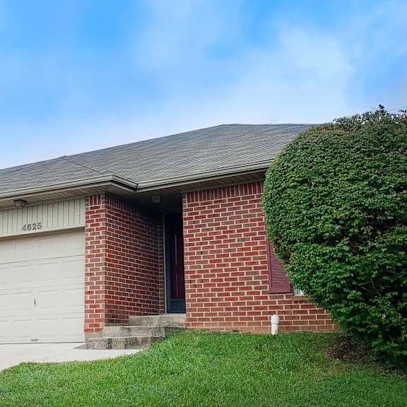 elegant exterior view at hartland place, lexington, 40517