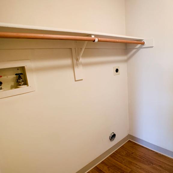 closet space at deercross apartments, cincinnati, 45236