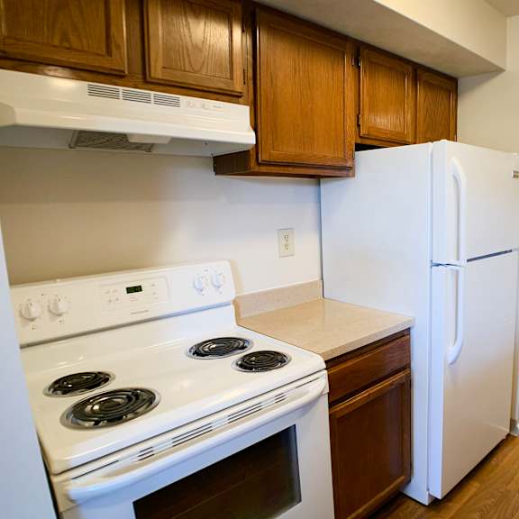 white appliances at deercross apartments, cincinnati, oh