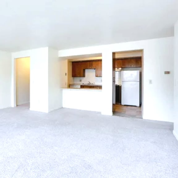 berkley manor apartments – breakfast bar - eat-in kitchen - appliances included – ask for a tour - pet friendly