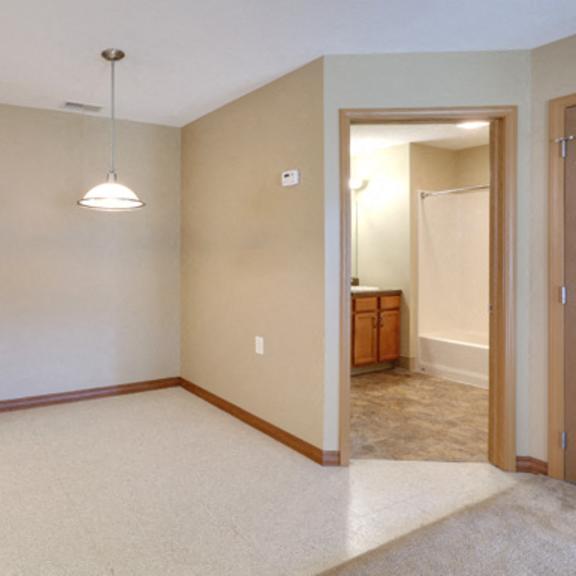 deer lakes apartments – dining area - eat-in kitchen - appliances included – ask for a tour - pet friendly