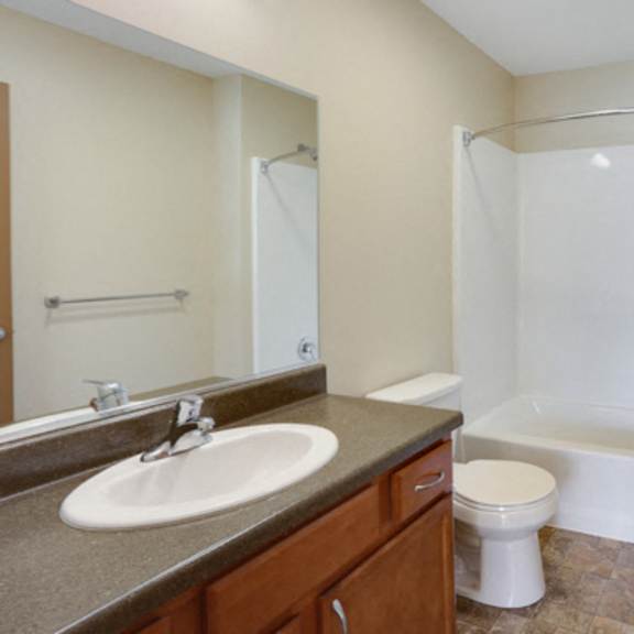 deer lakes apartments – amherst new york - full master bathroom – attached bath