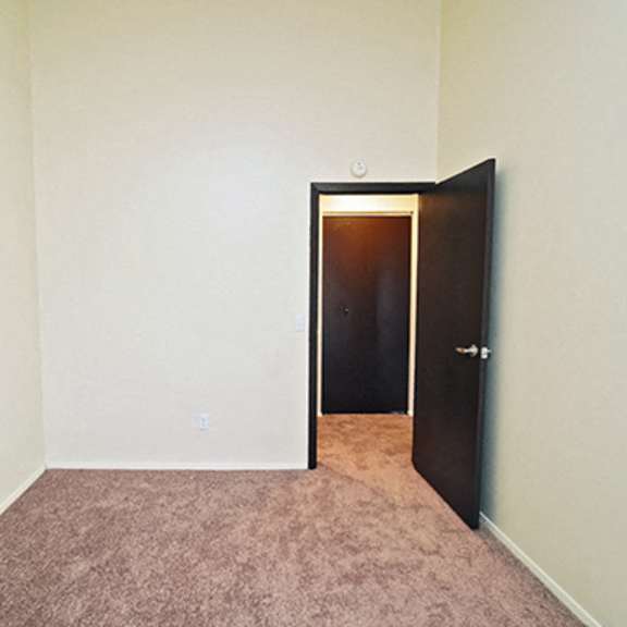 parkside houses - one to four-bedroom, one to one and a half-bath units – amherst, ny – williamsville north school district – carpeting and vinyl plank flooring – master – master bath – closets – extr