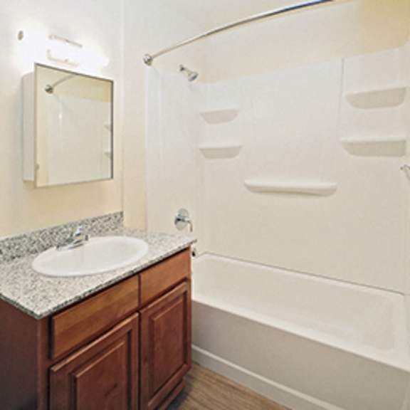 parkside houses – bathroom - on-site laundry - 24 hour emergency maintenance – ask for a tour - extra storage 