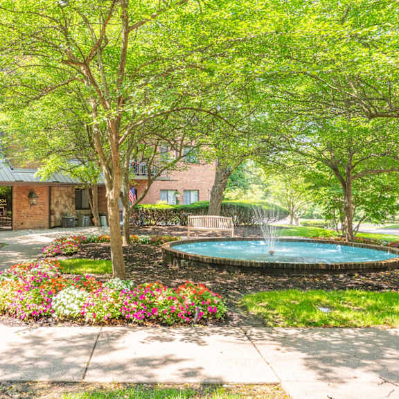 Thumbnail 18 of 18 Courtyard at Indian Creek Apartments*, Cincinnati, 45236